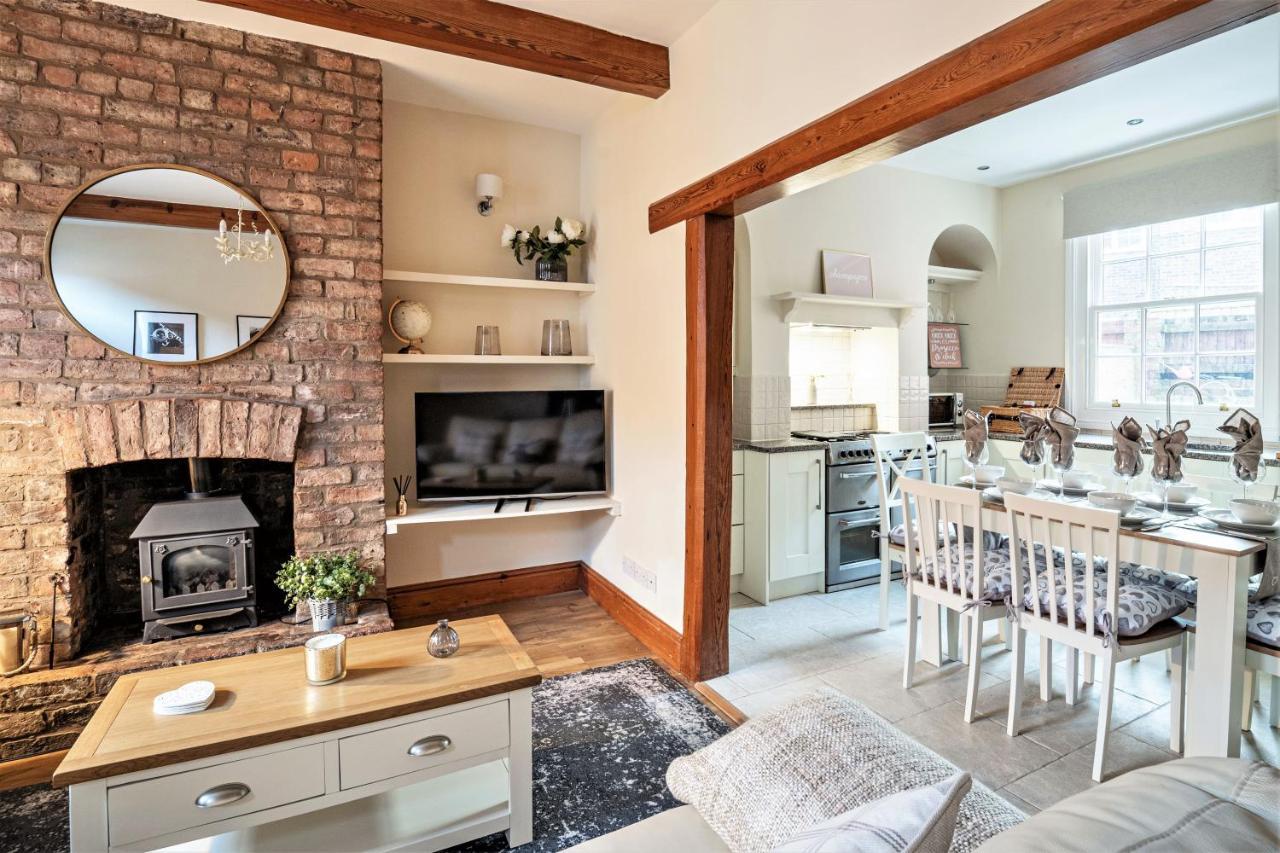 The Cottage In Chester, Sleeps 6 With Free Parking Exterior foto